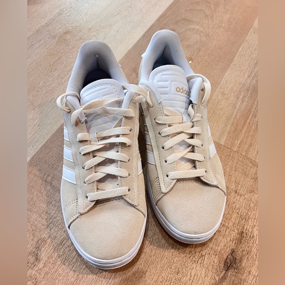 ADIDAS WOMENS GRAND COURT ALPHA SNEAKER - Picture 7 of 10